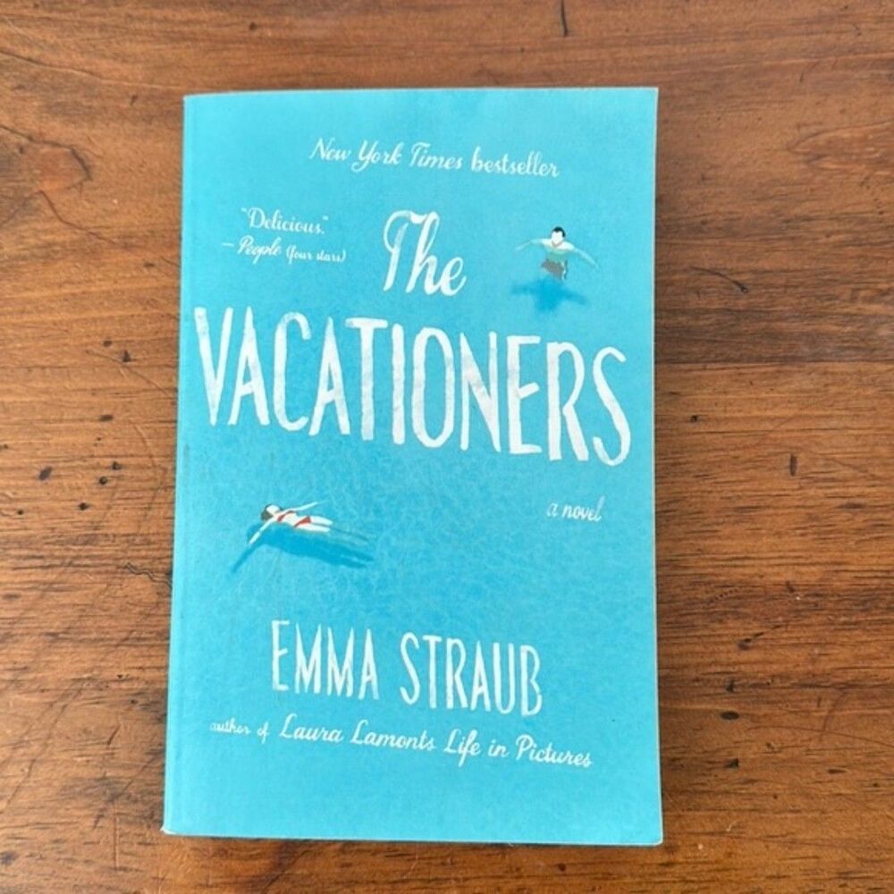 The Vacationers by Emma Straub - Paperback
